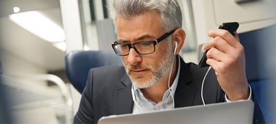Sæt kommunikationen fri med ægte og komplet telefoni i Teams