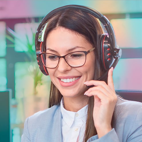 squared_smiling_women_with_headset