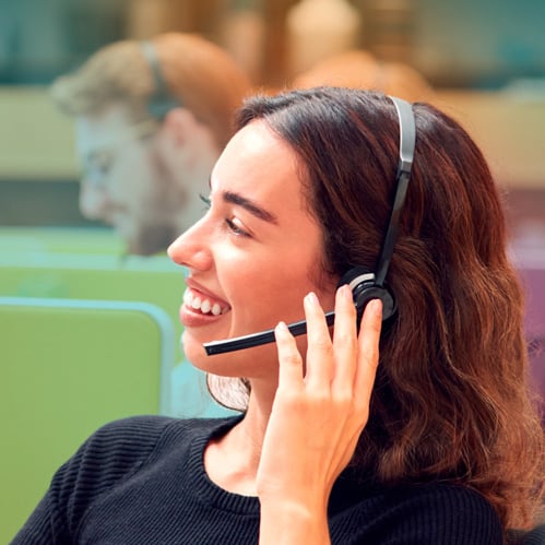 squared_women_with_ball_and_phone