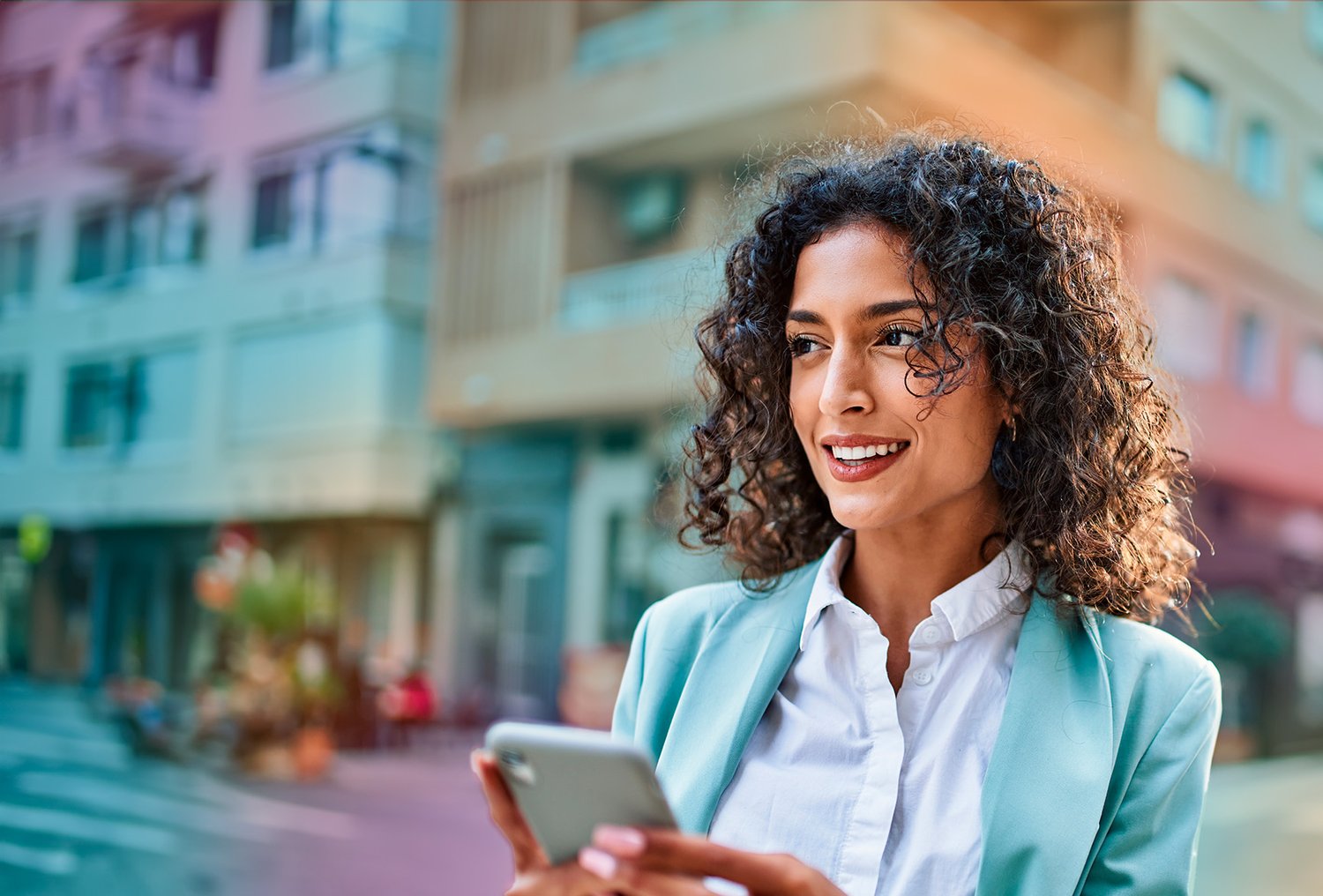 woman_outdoors_with_her_phone